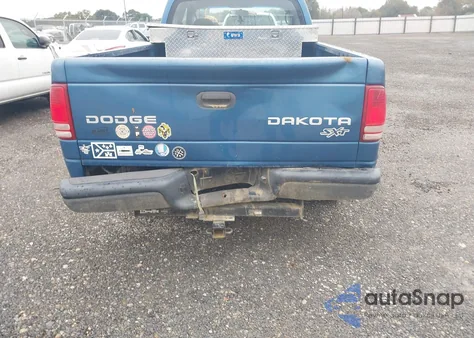 2004 Dodge Dakota z USA, uszkodzony, nr VIN 1D7GL12K34S738949